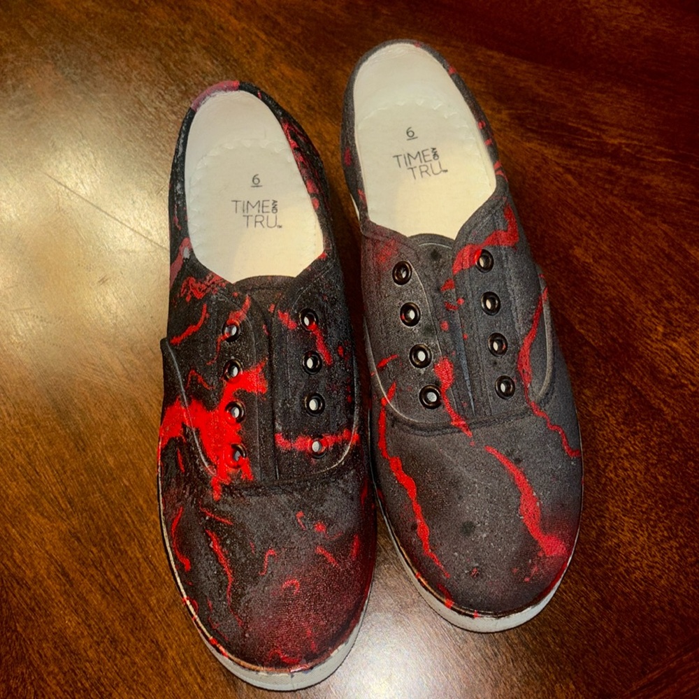 Women’s customized shoes